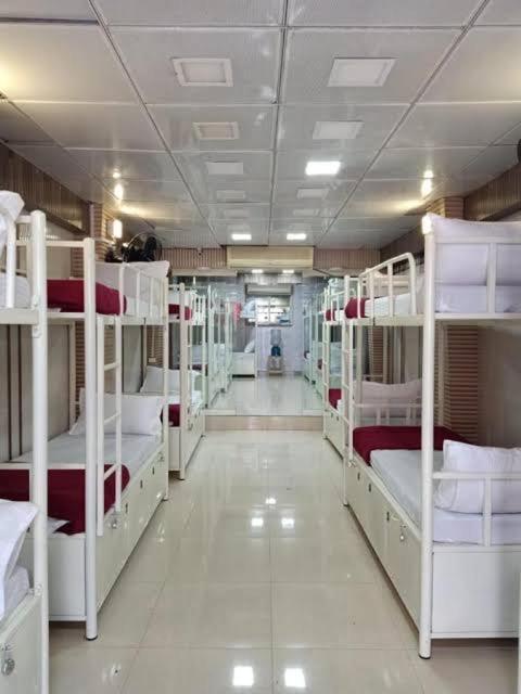 Friends Hostel And Pg House Mumbai  Buitenkant foto